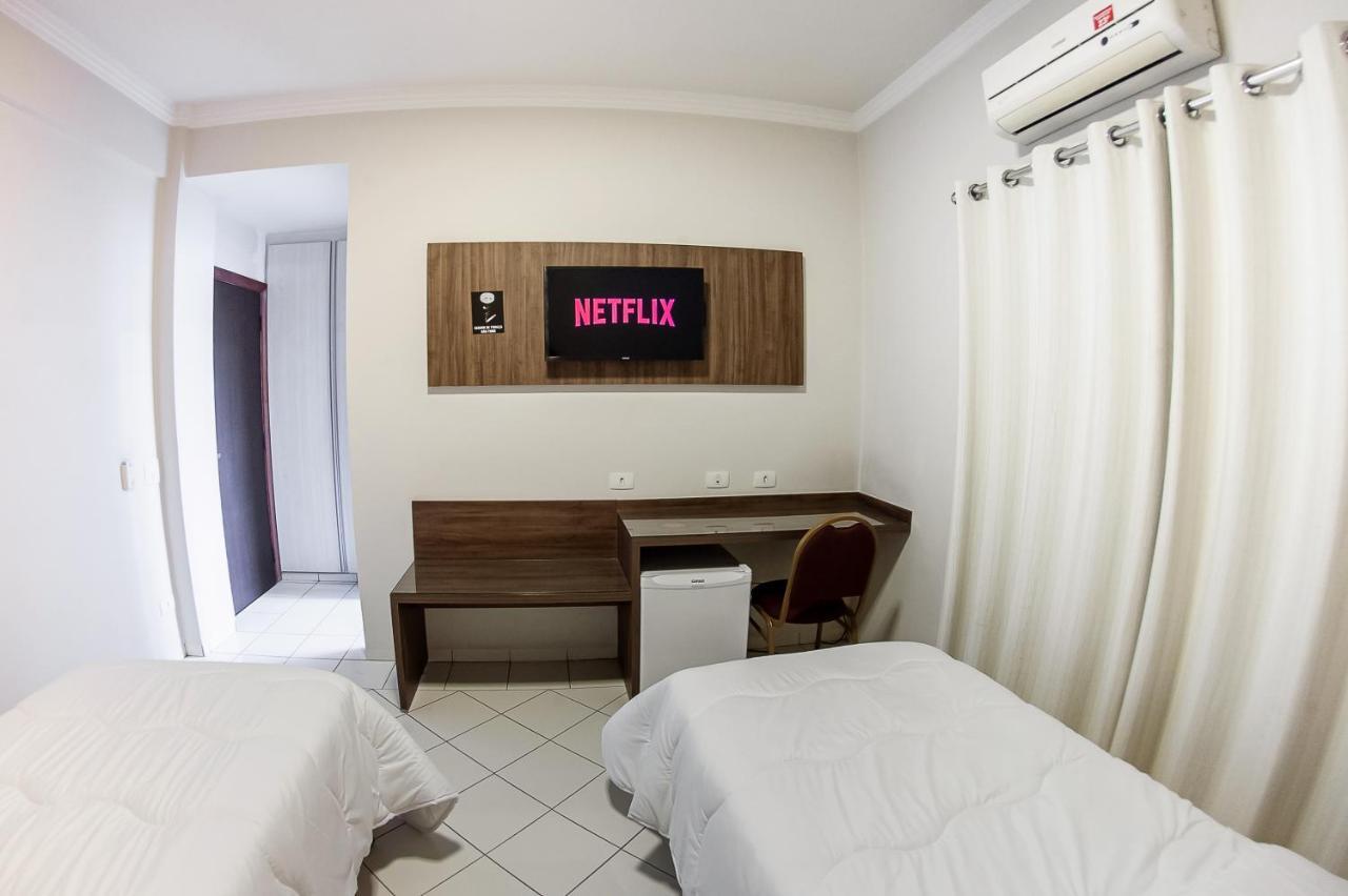 London Hotel Londrina Habitación foto