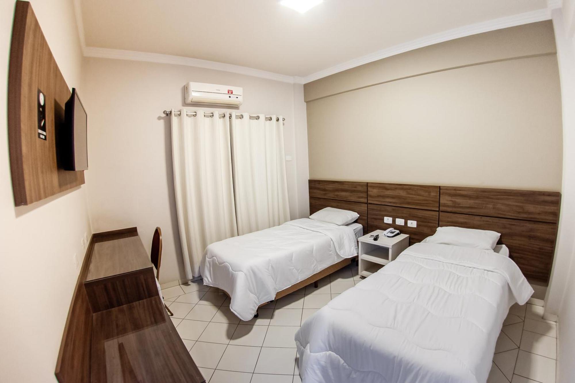 London Hotel Londrina Habitación foto